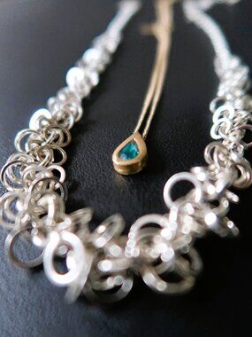 Avon Chunky Silver Ring Chain Gold Teardrop and Green Stone Pendant Necklace 2PC